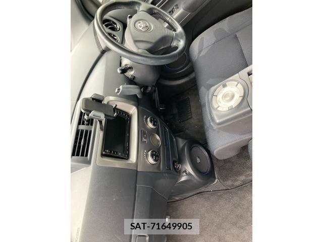 Toyota BB 2007-03 7215143-12
