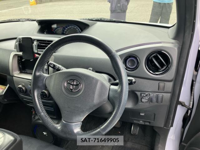 Toyota BB 2007-03 7215143-15