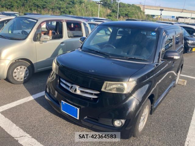 Toyota BB 2007-10 7215147-1