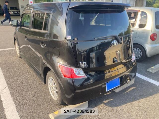 Toyota BB 2007-10 7215147-3
