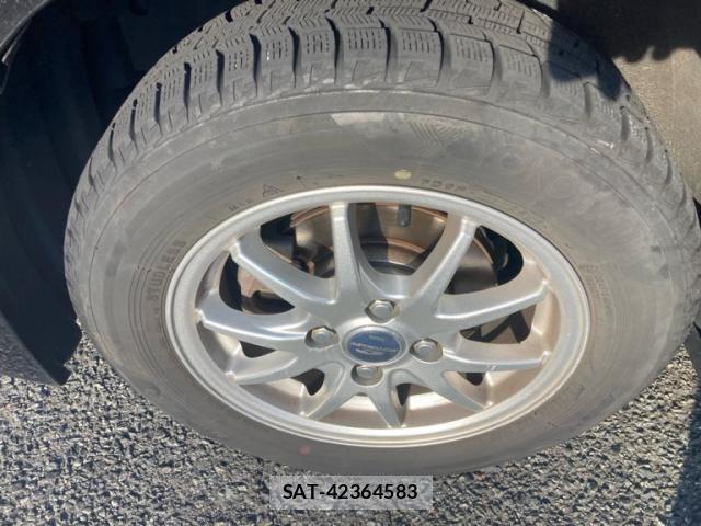 Toyota BB 2007-10 7215147-7