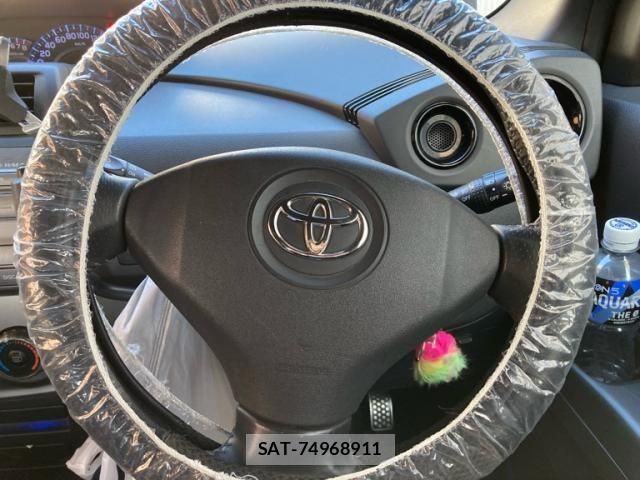 Toyota BB 2007-10 7215145-16