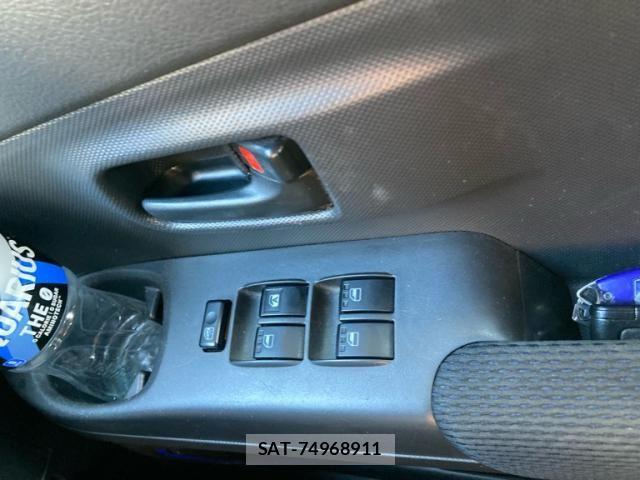 Toyota BB 2007-10 7215145-17