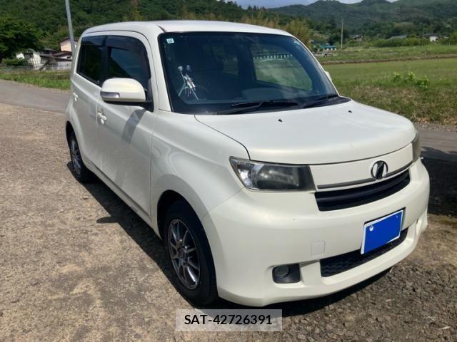Toyota BB 2011-09 7215154-0