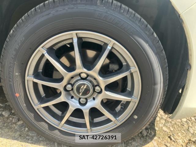 Toyota BB 2011-09 7215154-10