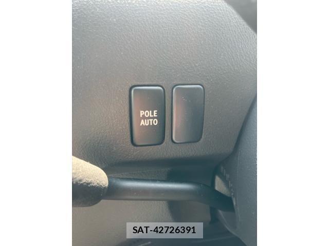 Toyota BB 2011-09 7215154-18
