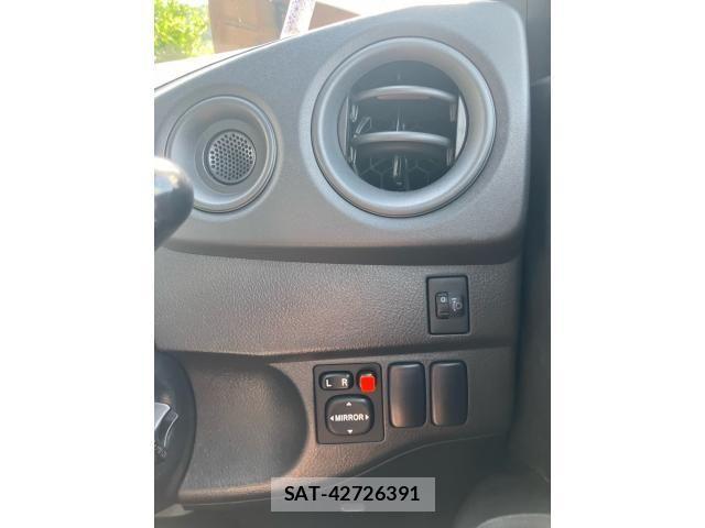 Toyota BB 2011-09 7215154-19
