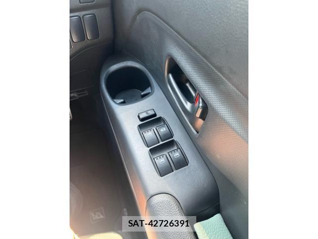 Toyota BB 2011-09 7215154-20