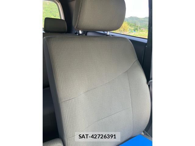 Toyota BB 2011-09 7215154-26