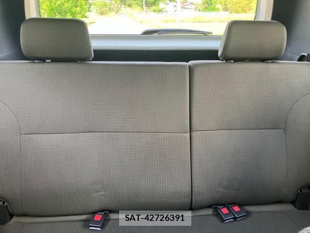 Toyota BB 2011-09 7215154-27