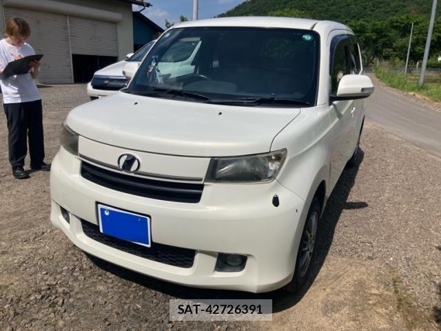Toyota BB 2011-09 7215154-3