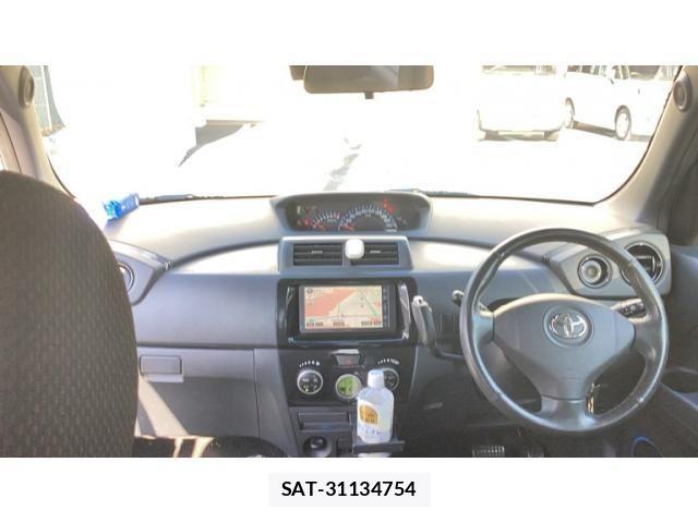 Toyota BB 2012-02 7249872-11