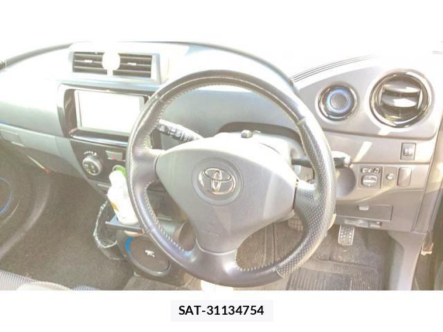 Toyota BB 2012-02 7249872-17