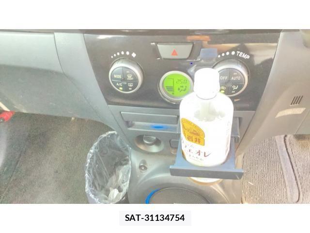 Toyota BB 2012-02 7249872-19