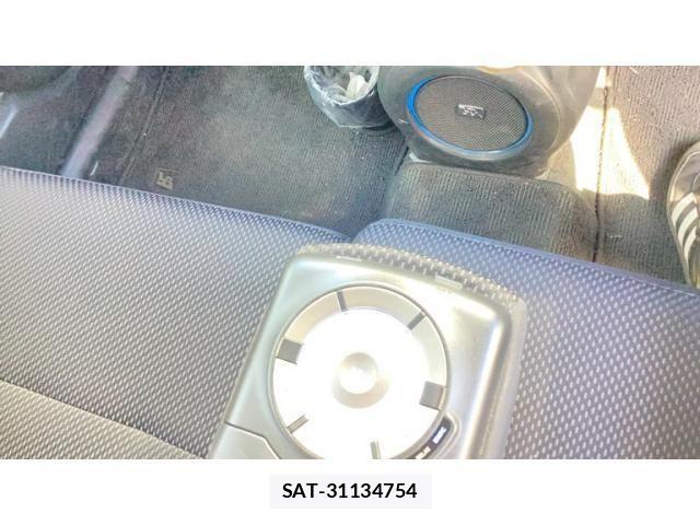 Toyota BB 2012-02 7249872-20