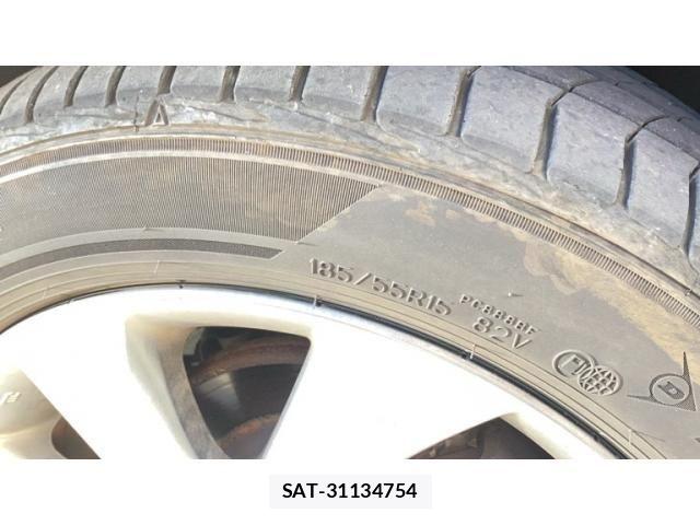Toyota BB 2012-02 7249872-8
