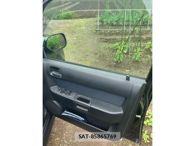 Toyota BB 2005-06 7325825-11