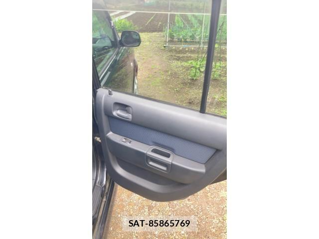 Toyota BB 2005-06 7325825-19