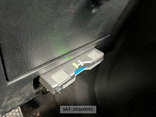 Toyota BB 2007-04 7325823-12