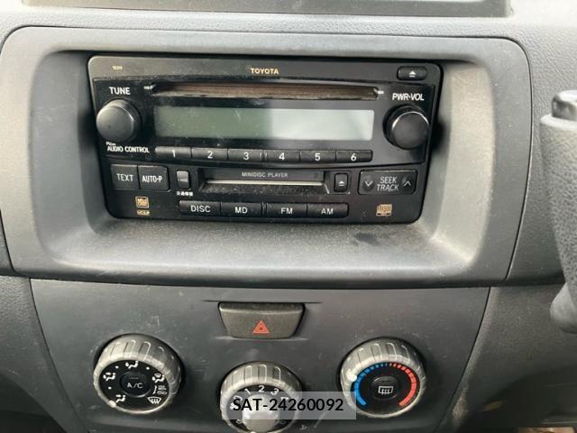 Toyota BB 2007-04 7325823-16