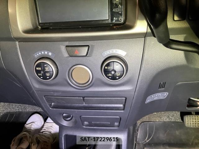 Toyota BB 2009-11 7325821-9