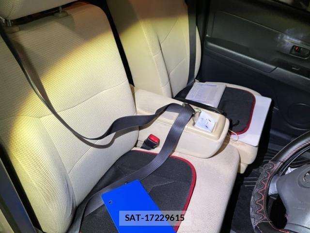 Toyota BB 2009-11 7325821-10