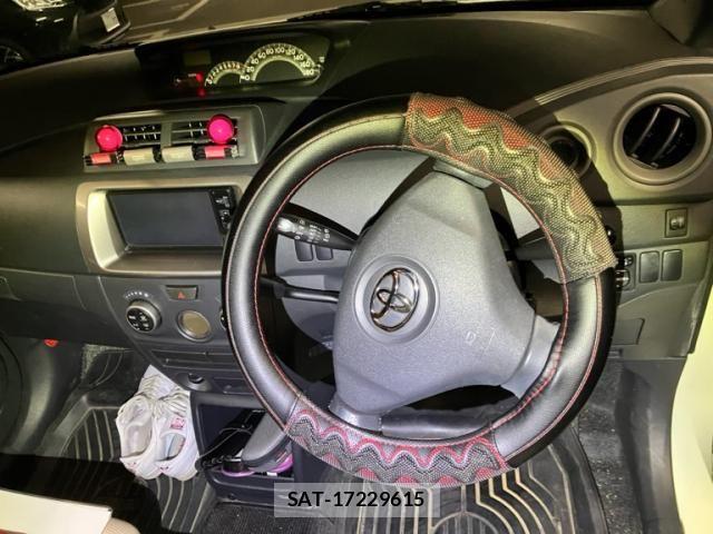 Toyota BB 2009-11 7325821-8