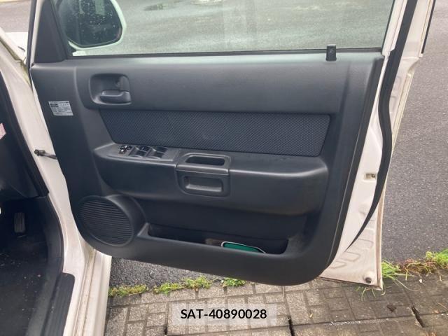 Toyota BB 2005-11 7356948-13