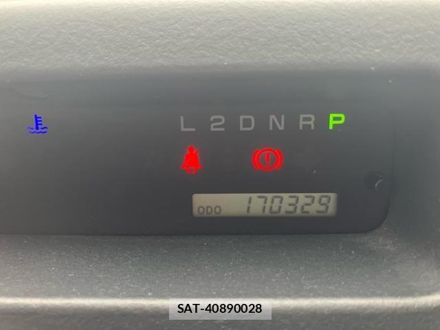 Toyota BB 2005-11 7356948-17