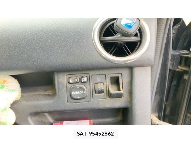 Toyota BB 2005-11 7356950-16