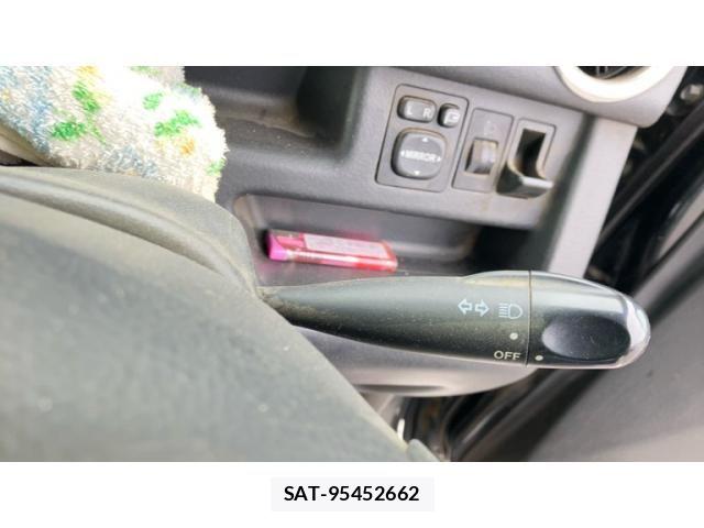 Toyota BB 2005-11 7356950-17