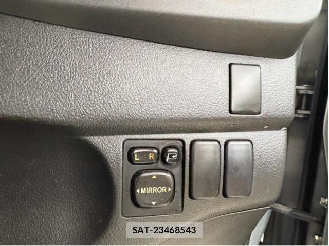 Toyota BB 2007-01 7356947-14