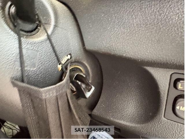 Toyota BB 2007-01 7356947-21