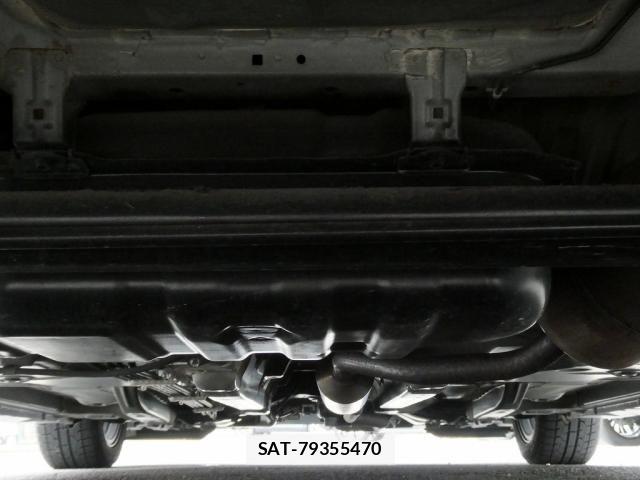 Toyota BB 2013-09 7356945-9
