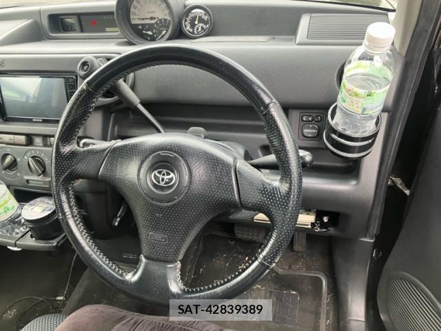 Toyota BB 2002-02 7356944-12