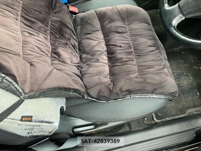 Toyota BB 2002-02 7356944-14