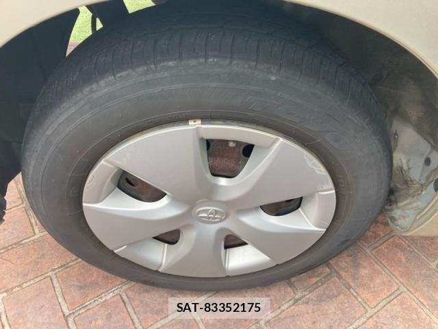 Toyota BB 2011-06 7356949-3