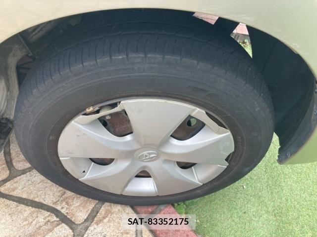 Toyota BB 2011-06 7356949-7
