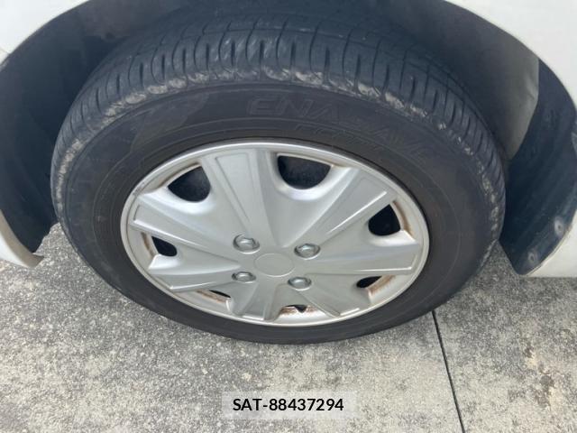 Toyota BB 2009-03 7453070-10