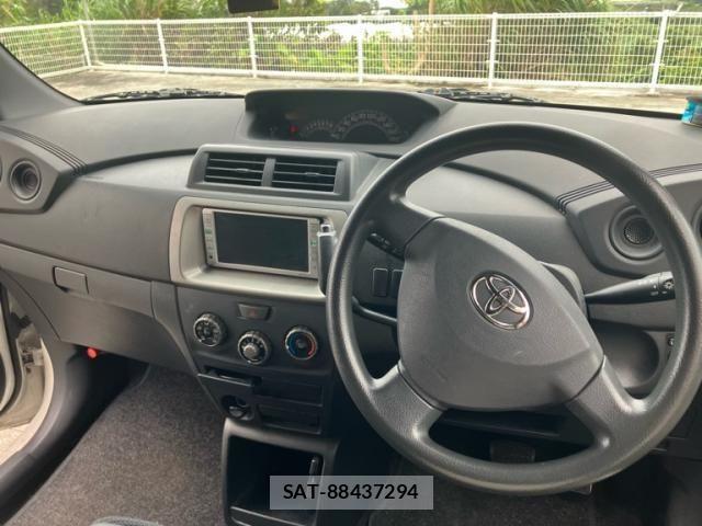 Toyota BB 2009-03 7453070-13