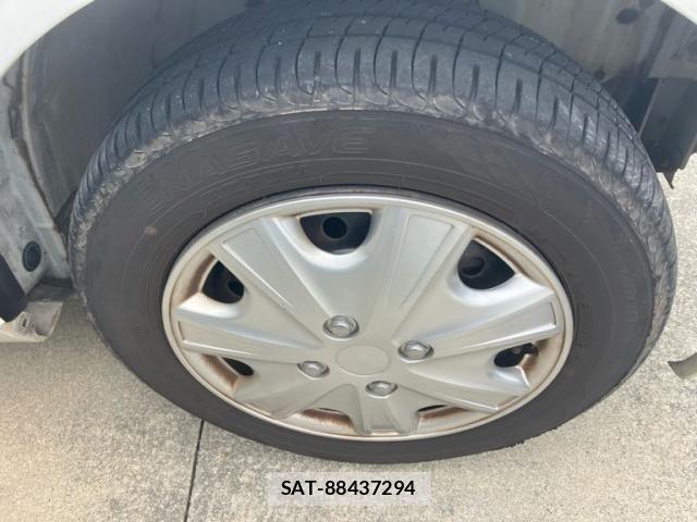 Toyota BB 2009-03 7453070-2