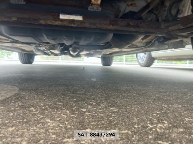 Toyota BB 2009-03 7453070-6
