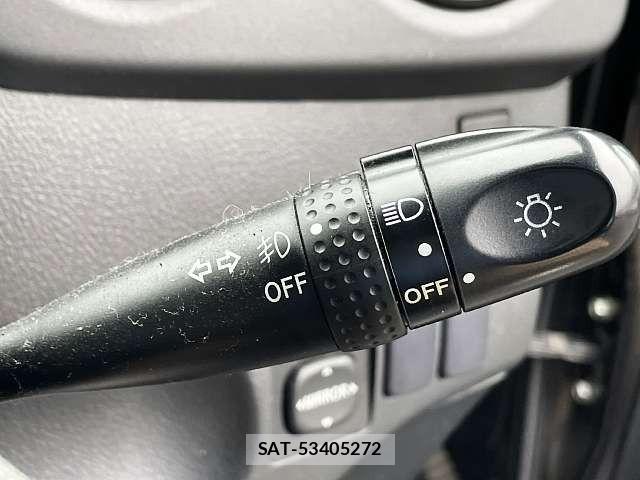 Toyota BB 2006-02 7453066-5