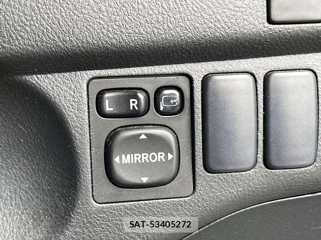 Toyota BB 2006-02 7453066-6