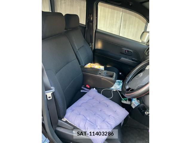 Toyota BB 2006-02 7508171-12