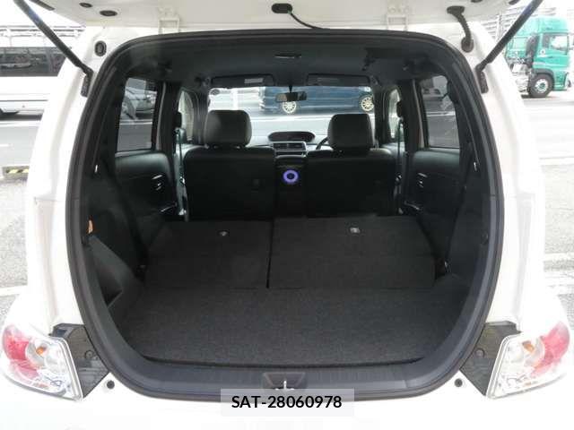 Toyota BB 2016-07 7499635-6