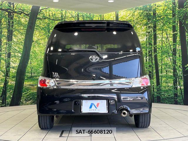 Toyota BB 2013-05 7499638-16