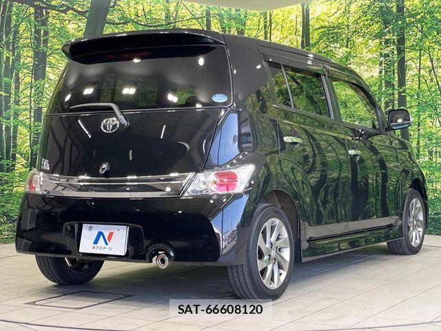 Toyota BB 2013-05 7499638-18