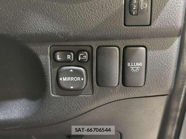 Toyota BB 2009-09 7508164-11