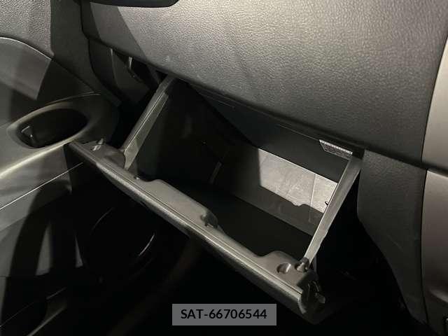 Toyota BB 2009-09 7508164-15